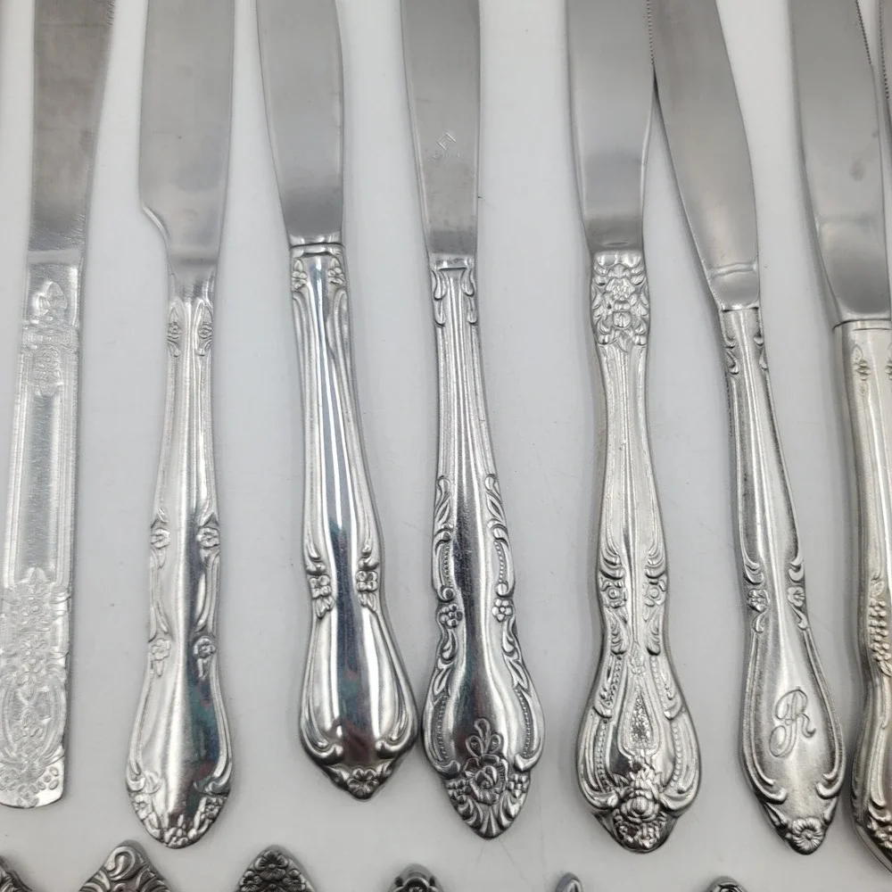 30pc Mixed Lot Dinner Knives Ornate Floral Mismatched Stainless Flatware Crafts